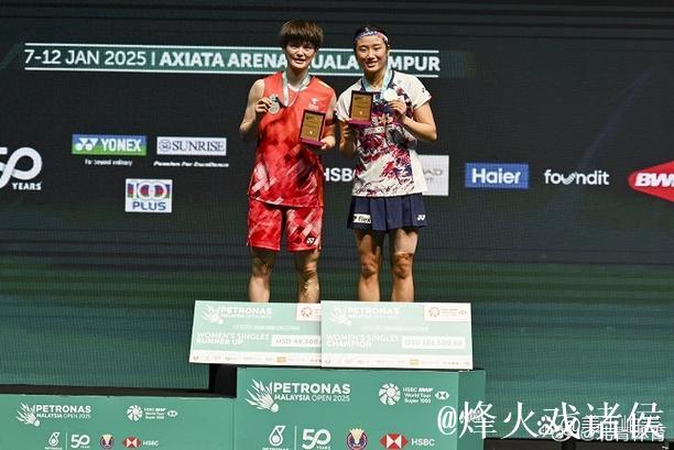 国手强势出击 全运会羽毛球团体赛四强诞生 国手强势出击 全运会羽毛球团体赛四强诞生